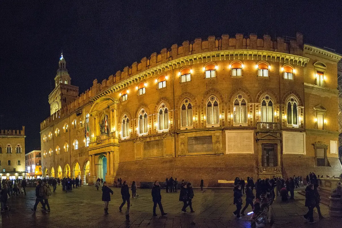 Palazzo d'Accursio in Bologna at night
