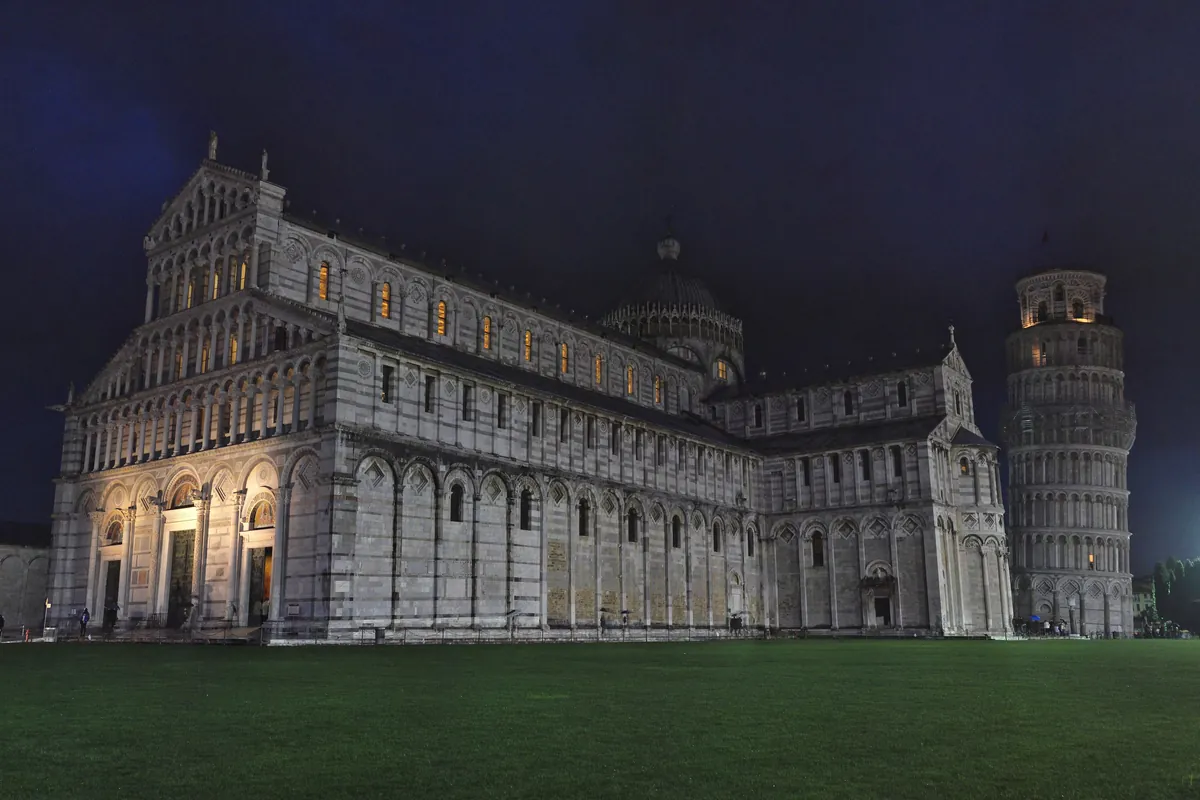 The Duomo and the Leaning Tower in Pisa at night